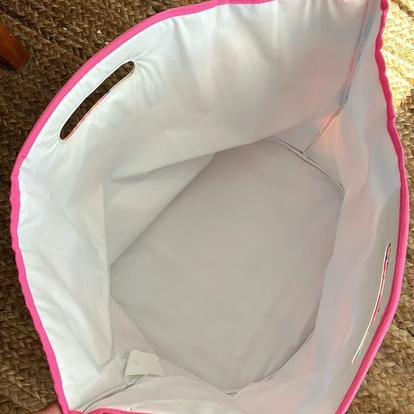 Large Lilly Pulitzer Beachy Insulated Tote - Picture 3 of 5
